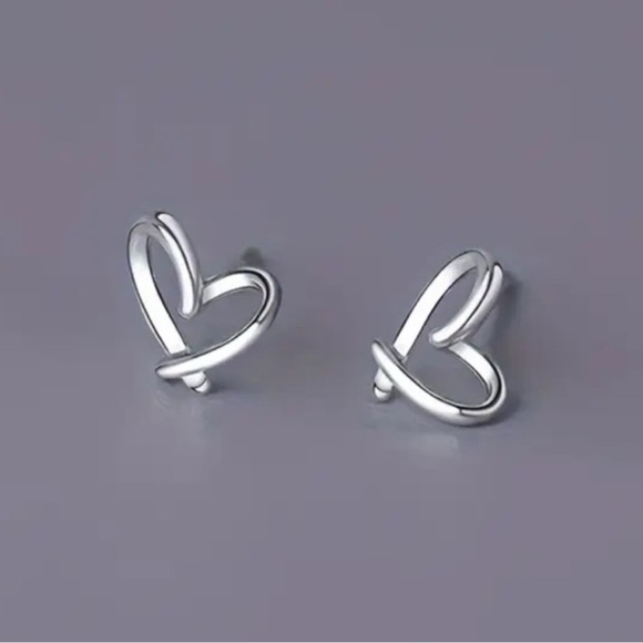 NWT Sterling Silver Open Heart Stud Earrings - Picture 2 of 2